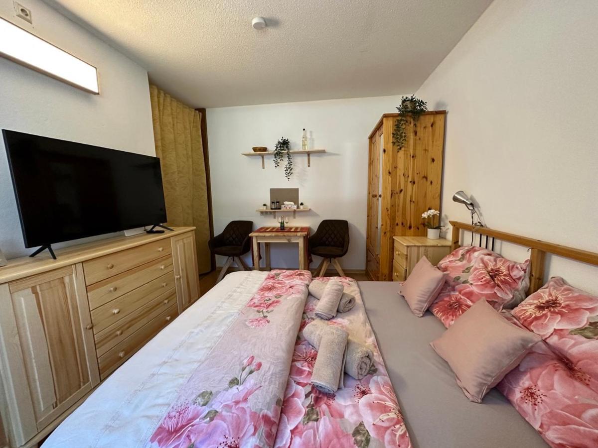 Studio Apartment Bkk บาด ไคลน์เคิร์ชไฮม์ ภายนอก รูปภาพ